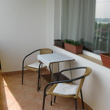 Liliom Apartments Balatonfuered Phòng bức ảnh