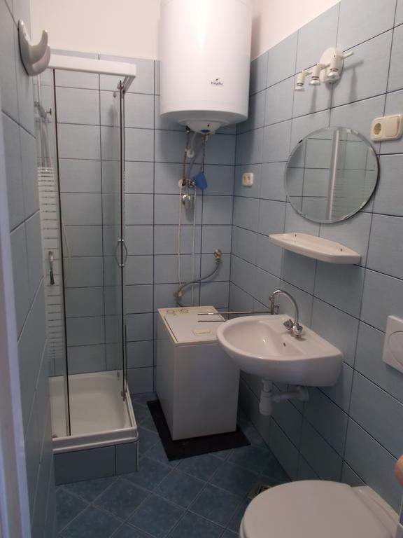 Liliom Apartments Balatonfuered Phòng bức ảnh