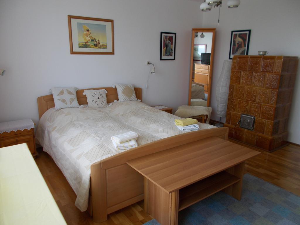 Liliom Apartments Balatonfuered Ngoại thất bức ảnh