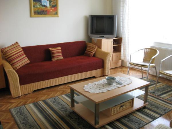 Liliom Apartments Balatonfuered Ngoại thất bức ảnh